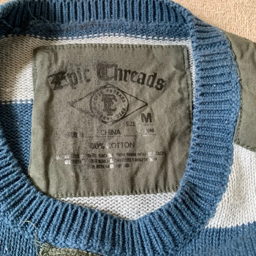 Stripped Sweater - Picture 3 of 3